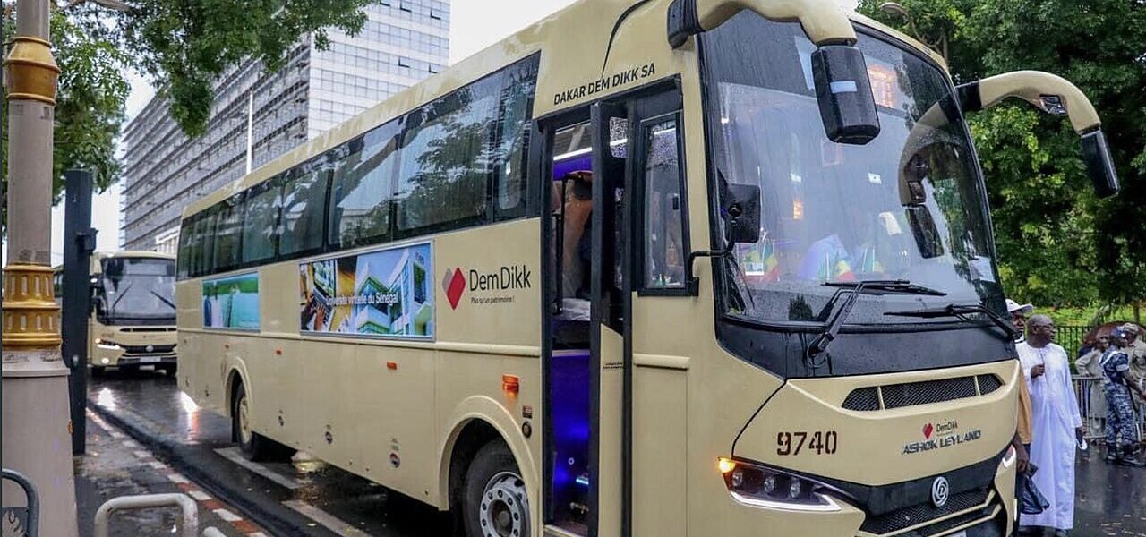 Bus Dakar Dem Dikk
