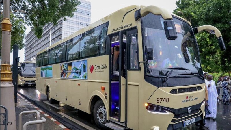 Bus Dakar Dem Dikk